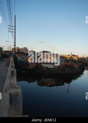 07806 Urban Deca Häuser Estero de Vitas Pumping Station Barangays Brücke Tondo Manila 25 Stockfoto