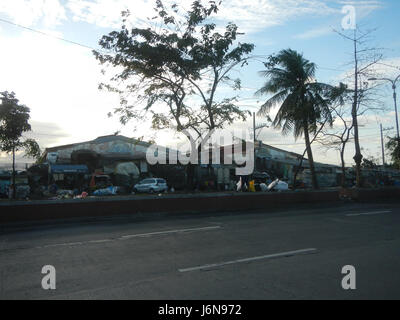 0670 Fußgänger Fußgängerbrücke Pier 18 c-2 Capulong Marcos Straße radialen Straße 29 Tondo Manila Stockfoto