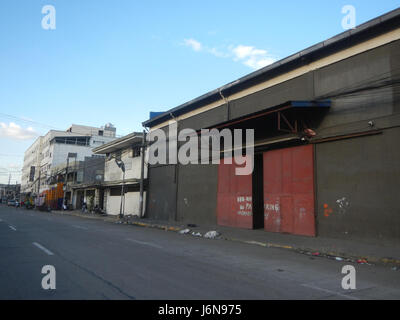 0670 Fußgänger Fußgängerbrücke Pier 18 c-2 Capulong Marcos Straße radialen Straße 32 Tondo Manila Stockfoto