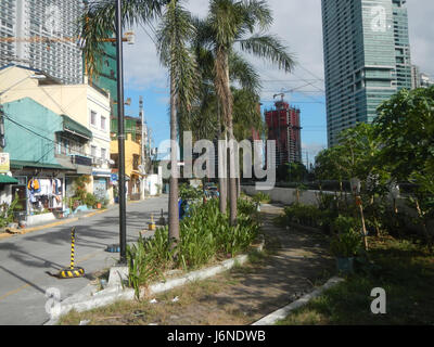 Hulo Acqua Private Residences in Mandaluyong City ist ein Wohnkomplex in der Nähe des Flusses Pasig. Es bietet leichten Zugang zur Pasig River Fähre und ist Teil der Stadtentwicklung in Metro Manila. Stockfoto
