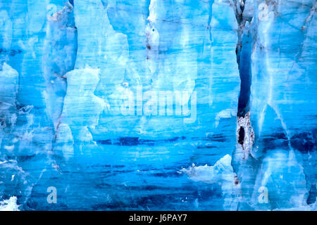 Raue Gletscher der Arktis. Live Gletscher: vordere Wand und Exposition von Einsparungen (Mineralisierung) hundert Jahre Staub. Nowaja Semlja-Archipel, ist Norden Stockfoto