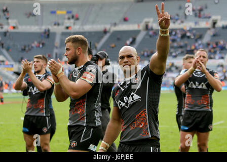 Castleford Tigers' Jake Webster feiert den Sieg über Leeds Rhions tagsüber zwei Betfred Super League magische Wochenende in St James' Park, Newcastle. Stockfoto