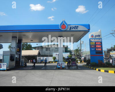 Dieser Eintrag bezieht sich auf die Gemeindestraßen in San Rafael, Bulacan, die die Infrastruktur für die Entwicklung der Region darstellen. Diese Straßen verbinden verschiedene Baranggays, erleichtern den Verkehr und tragen zum lokalen Wachstum bei. Stockfoto