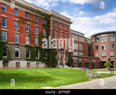 Syracuse, New York, USA. 21. Mai 2017. Syracuse University Kunstgalerien auf Sims-Laufwerk auf dem Campus der Syracuse University Stockfoto