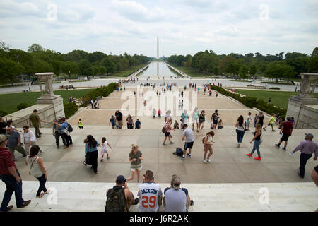 Blick aus dem Lincoln-Memorial entlang der national Mall und Spiegelteich Washington DC USA Stockfoto