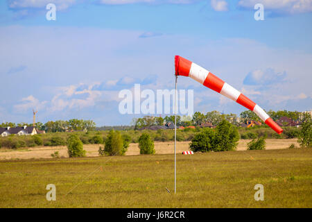 Windsack zur Ermittlung und Windgeschwindigkeit Stockfoto