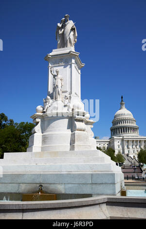 Friedens-Denkmal vor dem United States Capitol Gebäude Washington DC USA Stockfoto