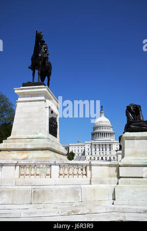 Das Ulysses s Grant Memorial vor dem United States Capitol Gebäude Washington DC USA Stockfoto