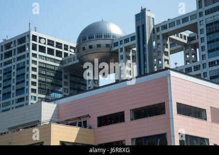 Die futuristische Fuji TV Gebäude in Odaiba, Tokyo, Japan Stockfoto