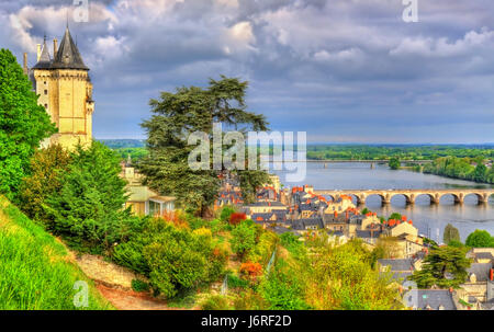 Panorama von Saumur an der Loire in Frankreich Stockfoto