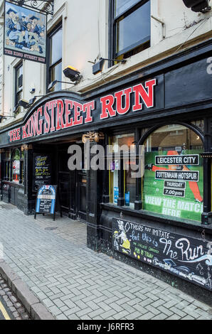 Die King Street laufen Pub in der King Street, Cambridge, UK. Der Pub ist nach einem berühmten student Pub Crawl zweimal jährlich findet in der King Street benannt Stockfoto