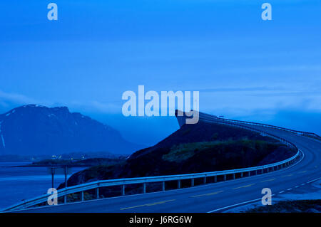 Fahrspaß pur - Atlantikstraße, Norwegen Stockfoto