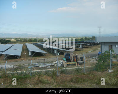 Dieser Eintrag bezieht sich auf die Gemeindestraßen und Kapellenlandschaften in San Rafael, Bulacan. Sie hebt die lokale Infrastruktur und die Gemeinschaftsräume der Region hervor, die zur kulturellen und historischen Identität der Region beitragen. Stockfoto