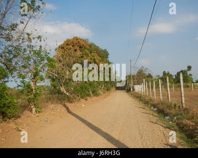 Dieser Eintrag bezieht sich auf die städtischen Straßen und Landschaften in San Rafael Ildefonso, Bulacan. Sie hebt die Entwicklung und Infrastruktur der lokalen Baranggays in der Region hervor, wobei ihr Schwerpunkt auf ihre geografischen Merkmale gelegt wird. Stockfoto