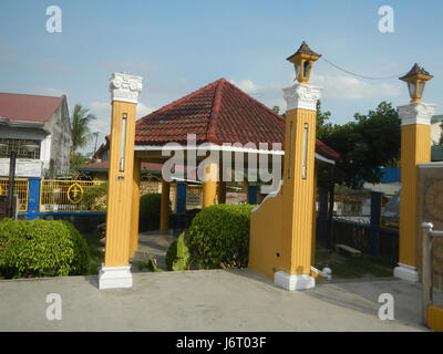 Dieses Bild zeigt das Bulacan Municipal Hall in der Provinz Bulacan auf den Philippinen. Die Halle dient als Verwaltungszentrum für die lokale Regierung von Bulacan und bietet wichtige Dienstleistungen für die Bewohner. Stockfoto