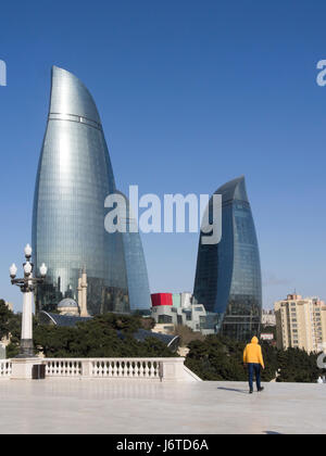 Flamme Türme Wolkenkratzer in Baku Aserbaidschan, eine überragende Wahrzeichen moderner Architektur Stockfoto