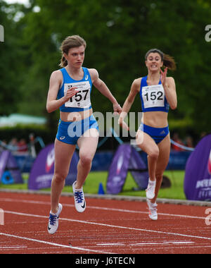 Loughborough, Großbritannien. 21. Mai 2017.  Sophie Hahn (157) Charnwood AC gewann die 100m T38 Rennen in einer Weltrekordzeit von 12,49 an der Loughborough International Athletics am 21. Mai 2017 in Loughborough, Großbritannien. Bildnachweis: Gary Mitchell/Alamy Live-Nachrichten Stockfoto