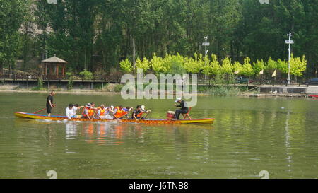 Beijin, Beijin, China. 21. Mai 2017. Drachenboot, Rennteams, die Proben für die kommende Drachenboot-Festival in Peking, 21. Mai 2017. Bildnachweis: SIPA Asien/ZUMA Draht/Alamy Live-Nachrichten Stockfoto