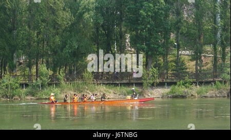 Beijin, Beijin, China. 21. Mai 2017. Drachenboot, Rennteams, die Proben für die kommende Drachenboot-Festival in Peking, 21. Mai 2017. Bildnachweis: SIPA Asien/ZUMA Draht/Alamy Live-Nachrichten Stockfoto