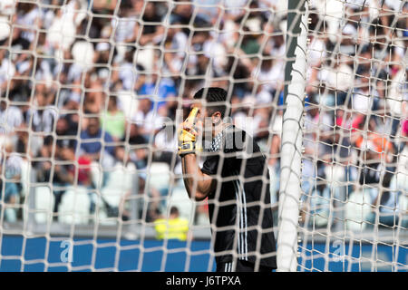 Turin, Italien. 21. Mai 2017. Gianluigi Buffon (Juventus) Fußball: Italienische "Serie A" match zwischen Juventus 3-0 FC Crotone Juventus Stadium in Turin, Italien. Bildnachweis: Maurizio Borsari/AFLO/Alamy Live-Nachrichten Stockfoto