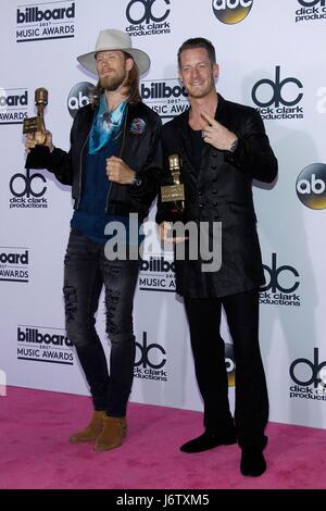 Las Vegas, NV, USA. 21. Mai 2017. Florida-Georgia-Line im Presseraum für Billboard Music Awards 2017 - Press Room, T-Mobile Arena, Las Vegas, NV 21. Mai 2017. Bildnachweis: JA/Everett Collection/Alamy Live-Nachrichten Stockfoto