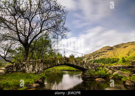 Landschaften um elterwater und Little langdale an einem warmen Frühlingstag. Stockfoto