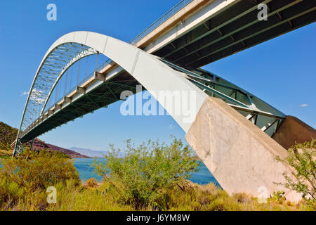 Roosevelt Lake Bridge, Arizona, USA Stockfoto