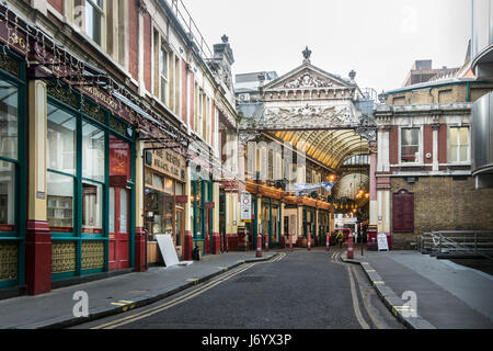 Leadenhall Markt abgedeckt shopping Arcade-stammt aus dem 14. Jahrhundert in der City of London Stockfoto