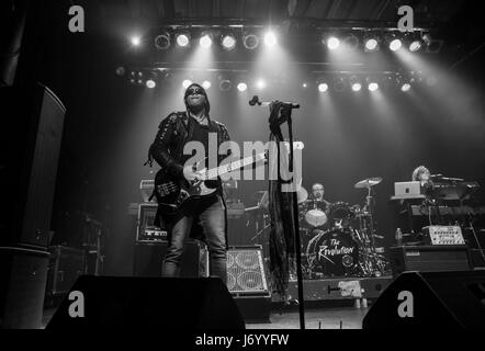 Bassist Brownmark of the Revolution, Prince's 80er Backing Band tritt im Phoenix Concert Theatre in Toronto, Kanada, auf Stockfoto