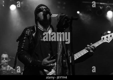 Bassist Brownmark of the Revolution, Prince's 80er Backing Band tritt im Phoenix Concert Theatre in Toronto, Kanada, auf Stockfoto