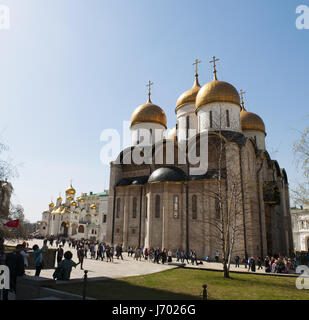 Moskauer Kreml, Russland: Kathedrale der Dormitio, Russisch-orthodoxe Kirche gewidmet der Entschlafung der Gottesgebärerin auf dem Domplatz Stockfoto