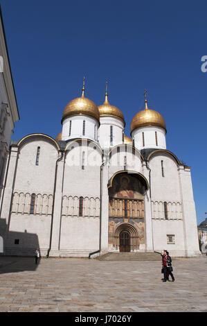 Moskauer Kreml, Russland: Kathedrale der Dormitio, Russisch-orthodoxe Kirche gewidmet der Entschlafung der Gottesgebärerin auf dem Domplatz Stockfoto