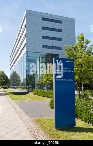 Zentrum für IT und Medien in Adlershof Science and Technology Park Park in Berlin, Deutschland Stockfoto