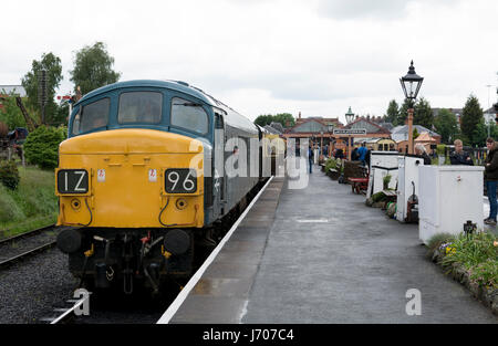 Klasse 45 Diesel No 45060 "Sherwood Förster" an der Severn Valley Railway, Kidderminster Station, UK Stockfoto