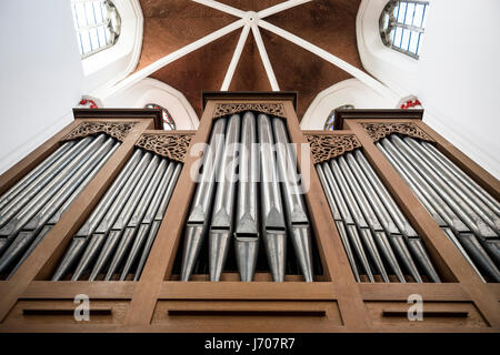 Orgel in der Kirche Stockfoto