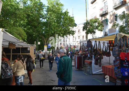 Sonntag Flohmarkt El Rastro, Madrid, Spanien Stockfoto