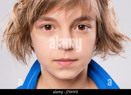 Emotionales Porträt eines Mädchens Stockfoto