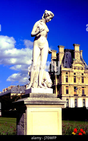 Skulptur in den Tuileriengärten neben dem Louvre in Paris, Frankreich Stockfoto