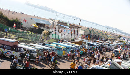 Brighton Breeze VW Camper laufen Stockfoto