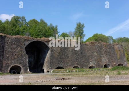 Reste der historischen Cyfarthfa Iron Works, Merthyr Tydfil, South Wales, UK. Stockfoto