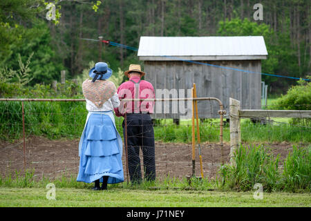 London, Ontario, Kanada. 22. Mai 2017. Victoria Day, eine kanadische öffentlichen Feiertag mit Feierlichkeiten zu Ehren von Königin Victorias Geburtstag, auch genannt Feier der Königin von England, auf Fawshawe Pioneer Village, London, Ontario, Kanada. Bildnachweis: Rubens Alarcon/Alamy Live-Nachrichten Stockfoto