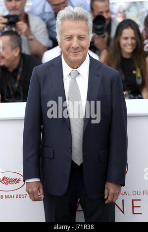 Cannes, Frankreich. 21. Mai 2017. Dustin Hoffman in 'The Meyerowitz Stories' Fototermin während des 70. Cannes Film-Festival am Palais des Festivals am 21. Mai 2017 | Verwendung Weltweit Credit: Dpa/Alamy Live-Nachrichten Stockfoto