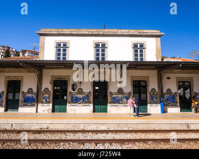 PINHAO, PORTUGAL - 5. April 2017: Alten Bahnhof in Pinhao, Portugal, an einem Frühlingstag. Stockfoto