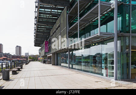 National Glass Centre in Sunderland, England, am Ufer des Flusses Wear Stockfoto