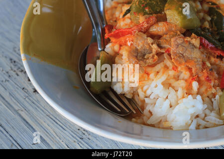 Curry Reis würzige thailändische Küche hautnah Stockfoto