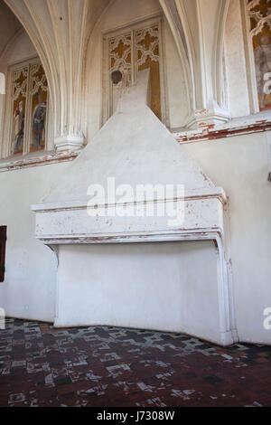 Schloss Marienburg Interieur, Kamin im Sommerrefektorium in Großmeister Palast der Ritter Orden, Polen, Europa Stockfoto