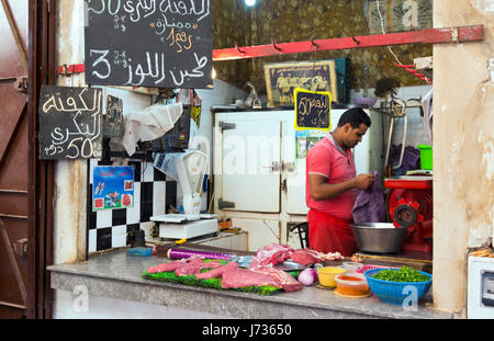 Metzgerei in der alten Medina von Fès, Marokko Stockfoto