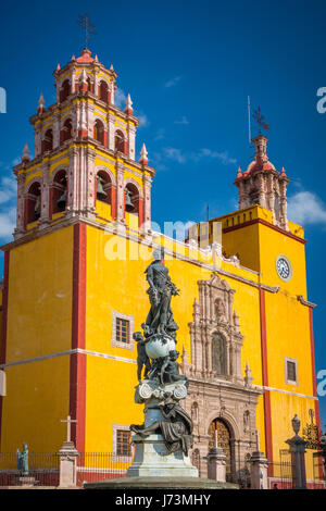 Basílica Colegiata de Nuestra Señora de Guanajuato gilt als eines der bedeutendsten Bauwerke der Stadt Guanajuato, Mexiko. Es ist zu finden Stockfoto