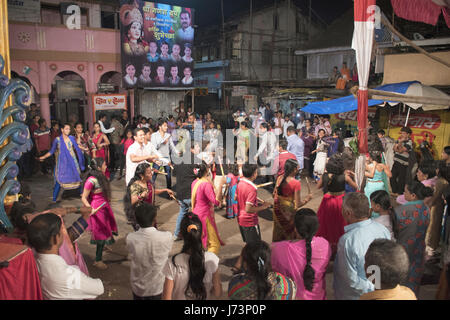 Dandiya Tanz Navratri Festivals, Pune, Indien Stockfoto