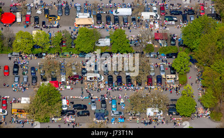 Flohmarkt an der Universität Dortmund, Schnäppchenmarkt, secondhand-Markt, Dortmund, Ruhr und Umgebung, Nordrhein-Westfalen, Deutschland, Flohmarkt einer der Stockfoto